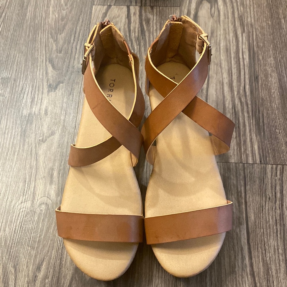 TORRID SANDALS SIZE 10.5 WW PLATFORM SUMMER USED GOOD CONDITION